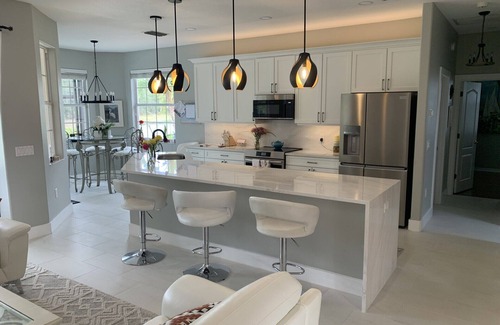 Tara Golf and Country Club House | Luxury Home With Private Pool Situated On Tara Golf And Country Club