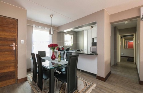 Sandown Apartment | Luxury Home with Private Garden