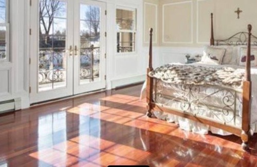 Glen Cove House | Luxury Home with Resort Style Pool