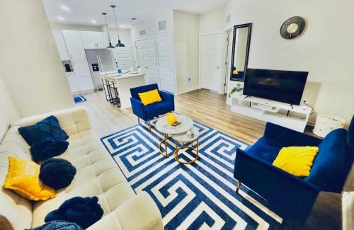 Winter Garden Apartment | Luxury home, With Wifi, pool and Espresso