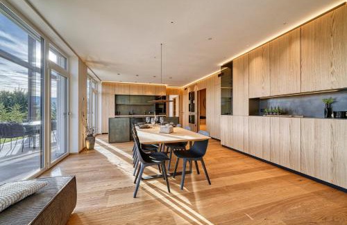 Caldaro Sulla Strada del Vino Apartment | Luxury house with panoramic view & hot tub