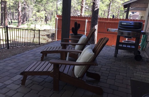 Flagstaff House | Luxury in the Pines, 5 mins to NAU/10 mins to downtown, a/c