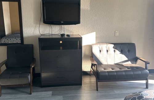 Greater Fondren Southwest Hotel | Luxury Inn and Suites