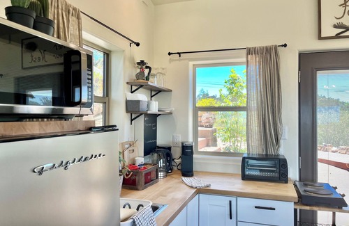 Prescott Apartment | Luxury King, Incredible 360 Views, AC, Balcony, Dogs, 3 miles town trails, lakes