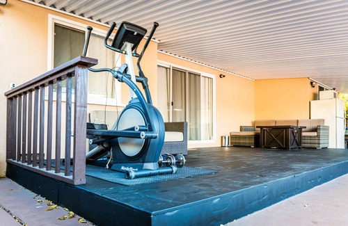 Lake Balboa House | Luxury Lake Balboa House with a Large Heated Pool