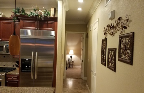 Lake Las Vegas Condo | Luxury Lake Las Vegas Condo 2 Bedroom w/Amenities