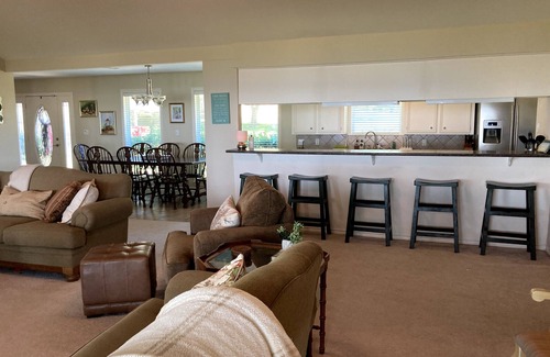 West Livingston House | Luxury Lake Living - Open Boat slip, Great for Families
