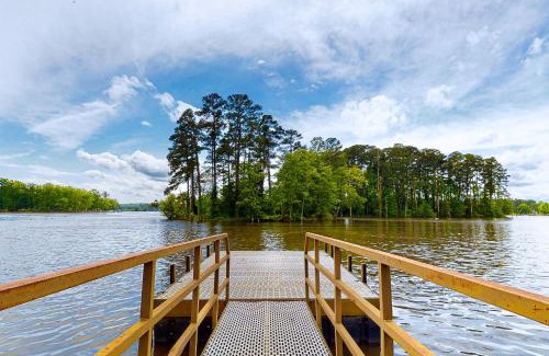 Saluda House | Luxury Lake Retreat