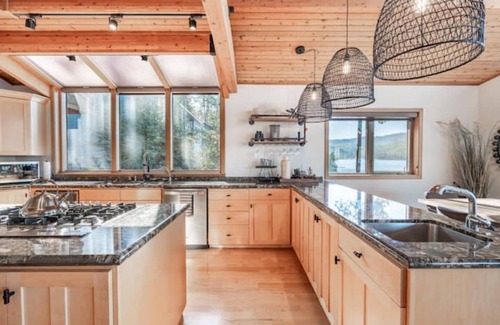 Harrison House | Luxury Lakefront Cd’A Retreat Private Dock