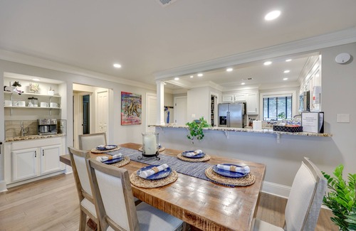 Lake Hamilton Condo | Luxury Lakefront Hot Springs Condo w/Pools!