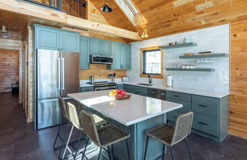 Northwoods Beach Cabin | Luxury Lakefront Northwoods Home on LCO - 20min from Hayward