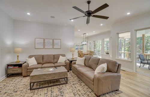Edgemont House | Luxury Lakefront Retreat with Deck and Patio!