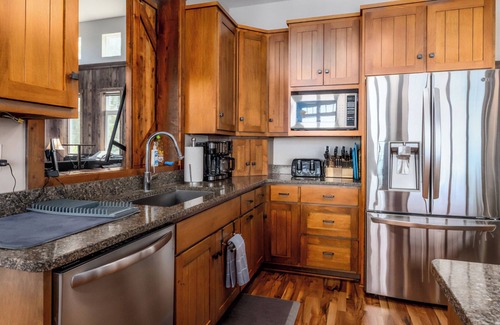 Baileys Harbor House | Luxury lakefront home - 6 BRs, kids, pets, EVs, elevator - family celebrations