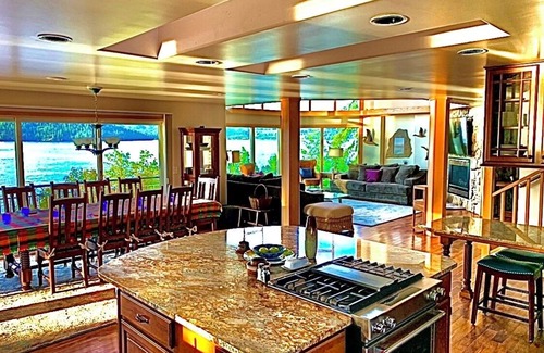 Coeur d'Alene House | +Luxury Lakefront for 12+ Private Beach & Dock, Huge GameRoom & Indoor Koi Pond!