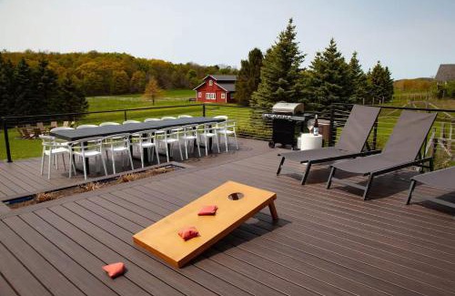 Canandaigua House | Luxury Lakeview Retreat Hot Tub Gym & Theatre