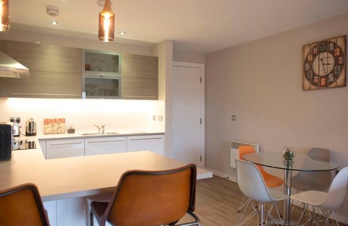 Lancaster Apartment | Luxury Lancaster Apartment with Parking