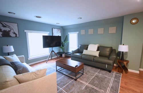 Lancaster Apartment | Luxury Lancaster Apartment