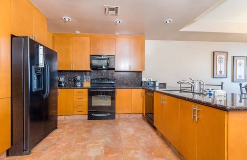 Puerto Penasco Resort | Luxury Las Palomas 2 Bedroom 2 Bathroom Beach Condo, 3rd Floor Steps From The Pools! Luxury Las Palo