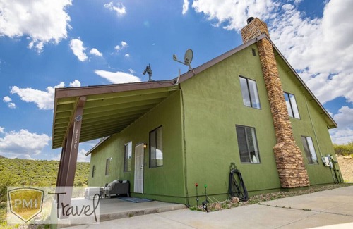 Dewey-Humboldt House | *Luxury Lavender L'auberge *Fireplace *Coffee Bar
