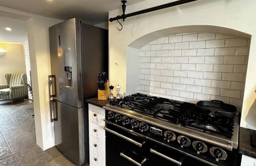 Whitnash House | Luxury Leamington Spa House With 3 Bedrooms