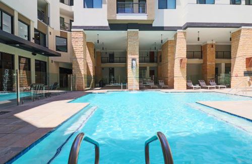 North Scottsdale Apartment | Luxury Living, Family-Friendly Comfort 4020