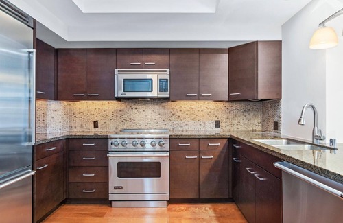 Waikiki Condo | Luxury Living in Allure Waikiki with Free Parking