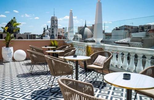 Justicia Condo | Luxury Living in the Heart of Madrid! 2bedrooms and 2 bathrooms units!