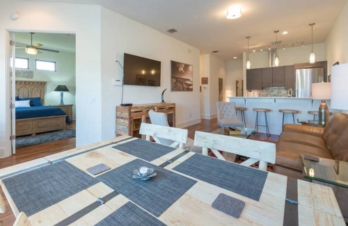 Winter Park Apartment | Luxury Living Just 3 Blocks From Park Ave!