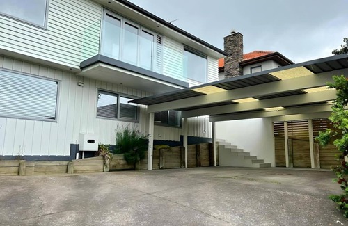 Narrow Neck House | Luxury Living Steps from Narrow Neck Beach!