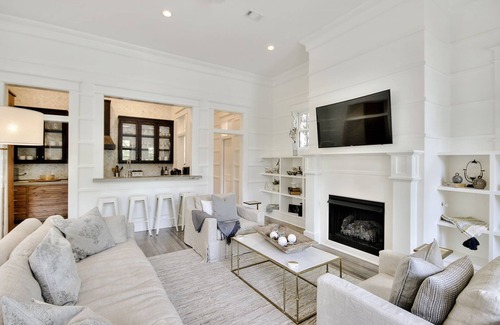 Forest District House | Luxury Living Awaits: 5-Bed Retreat with Pool, Bikes, and Golf Cart in WaterColor!