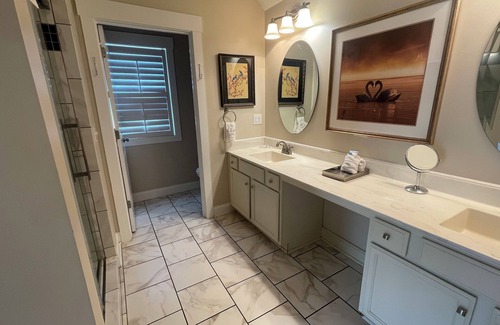 Elizabethtown Resort | Luxury Lodging, Lakefront View, King Bed w/Private Bath, Private Patio.