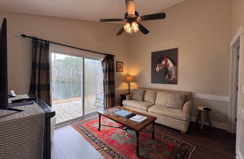 Elizabethtown Resort | Luxury Lodging, Lakefront View, Queen Bed w/Private Bath, Patio.