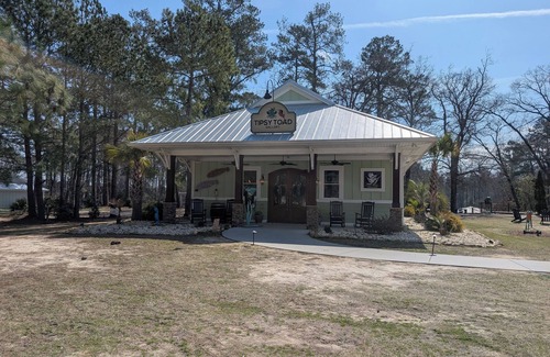 Elizabethtown Resort | Luxury Lodging, Lakefront View, King Bed w/Private Bath, Private Patio, Full Efficiency Kitchen.
