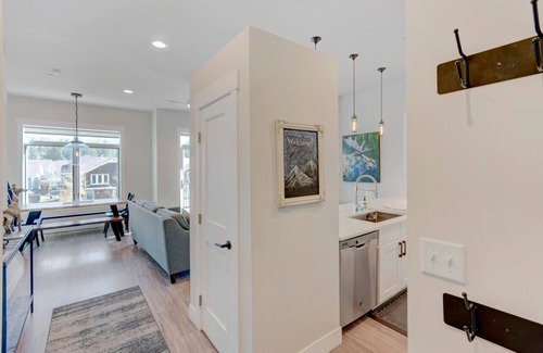 Winter Park House | Luxury Loft 3 I Hot Tub I Great Views I Best Price I Discounted Attractions