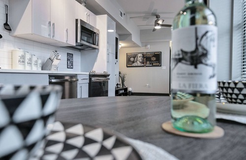 Central Business District Apartment | Luxury Loft Downtown!