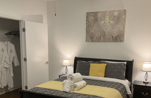 Downtown Memphis Apartment | Luxury Loft in the Heart❤ of Downtown Memphis !