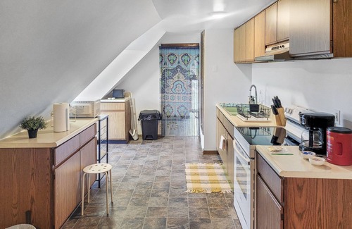Bay City Apartment | Luxury Loft Living near DTN BayCity