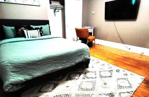 Stoughton Apartment | Luxury Loft