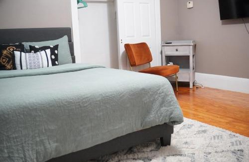Stoughton Apartment | Luxury Loft
