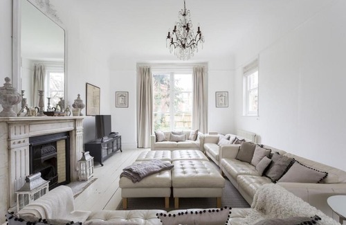 Streatham Villa | Luxury London Eight Bedroom Detached House in Streatham South West London