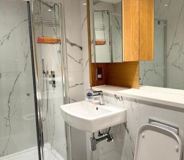 Hanger Hill Apartment | Luxury London Studio