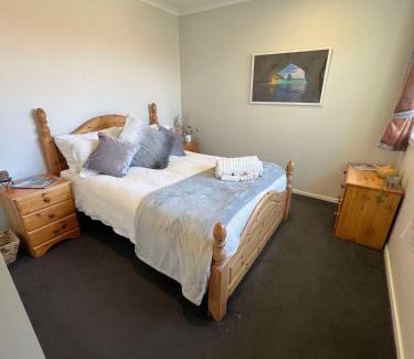 Lake Hayes Apartment | Luxury Ludemann Lodge Apartment
