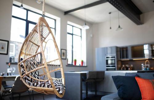 Leith Apartment | Luxury Manhattan loft-style apartment near Edinburgh city centre