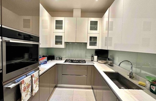 City of Westminster Condo | Luxury Mayfair flat with private pool
