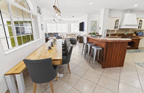 Miami Springs House | Luxury Miami Mansion Pool Game Room Gym Near Beaches/Shopping!