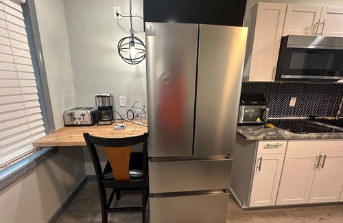 Church Street Apartment | Luxury Mini studio 1 min from Southern Regional Hospital 15 mins from APT A