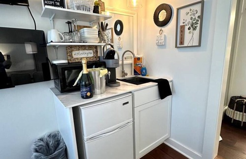 Hammondsport Apartment | Luxury Modern Apartment with Pool