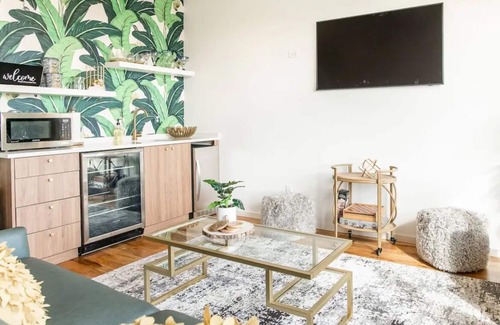 Missionary Ridge House | Luxury Modern, Down Town Retreat, Pet Friendly