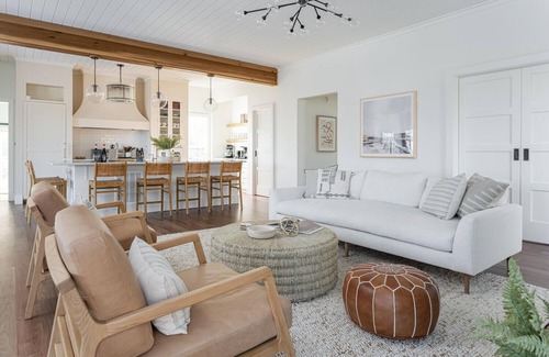 Fletcher Villa | Luxury Modern Farmhouse Villa - 8BR, HotTub & Mtn Views