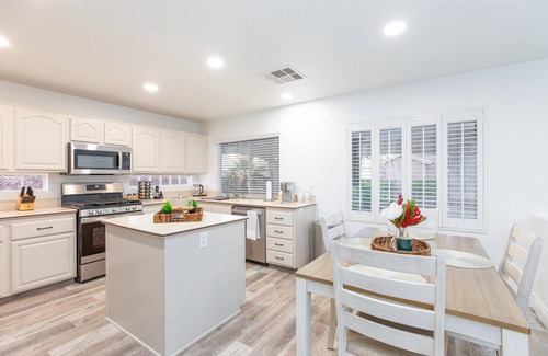 Spring Valley House | Luxury Modern Home - Near Las Vegas Strip!